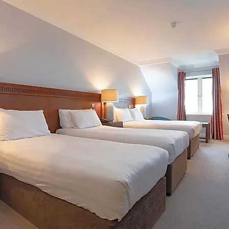 Schull Harbour & Leisure Centre 3*