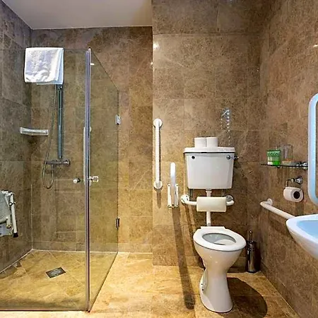 Schull Harbour & Leisure Centre Hotell 3*