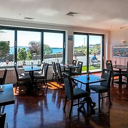 Schull Harbour & Leisure Centre Hotell Cork